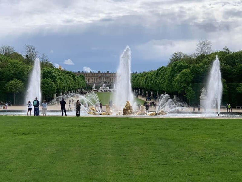 Versailles Palace Visit in Minivan from Paris Half-Day - FAQ