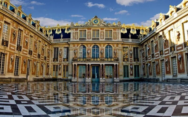 Versailles: Private Family Tour of Palace w/ Reserved Entry - How the Tour Plays Out: The Itinerary