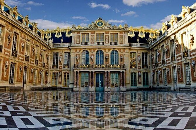 Versailles Private Guided Tour - Reserved Entry Included - Key Points