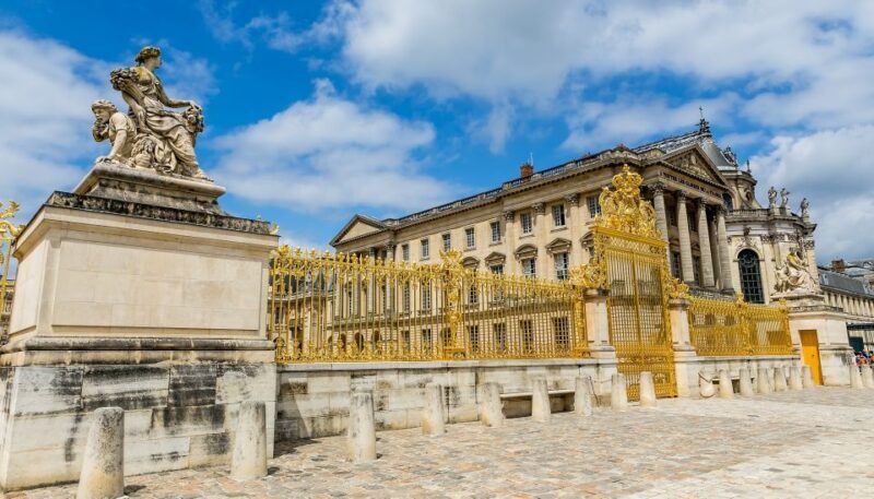 Versailles: Skip-the-Line Day Tour & Transfer from Paris - FAQ
