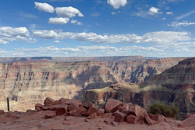 Vertigo From Infinity In The Heart Of The Desert Grand Canyon Skywalk - Key Points