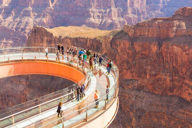 Vertigo From Infinity In The Heart Of The Desert Grand Canyon Skywalk - What to Expect from the Tour