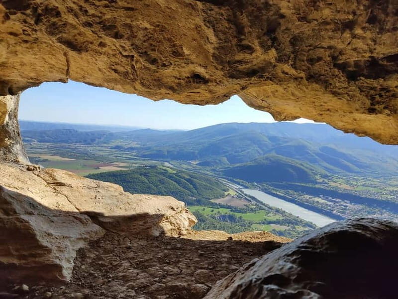 Vertigo hike: the Trou de l'Argent cave from Sisteron - The Experience & Atmosphere