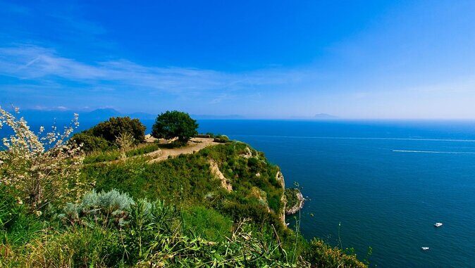 Vespa Panoramic Tour - Exploring the Naples Landscape on a Vespa Panoramic Tour