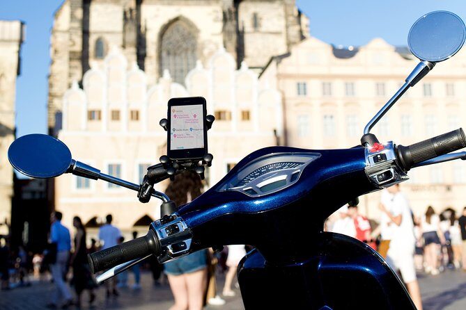 Vespa Rental Prague City Center - Key Points