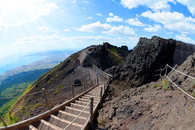 Vesuvius tour entrance to the crater and return bus - Exploring the Vesuvius Experience in Detail