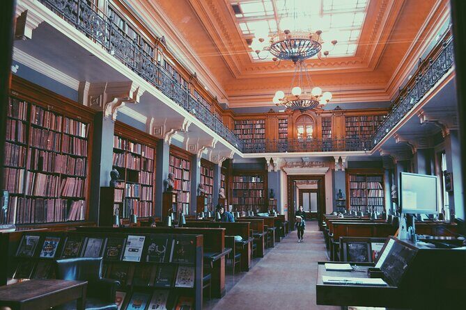 Victoria and Albert Museum Private Tour - FAQ