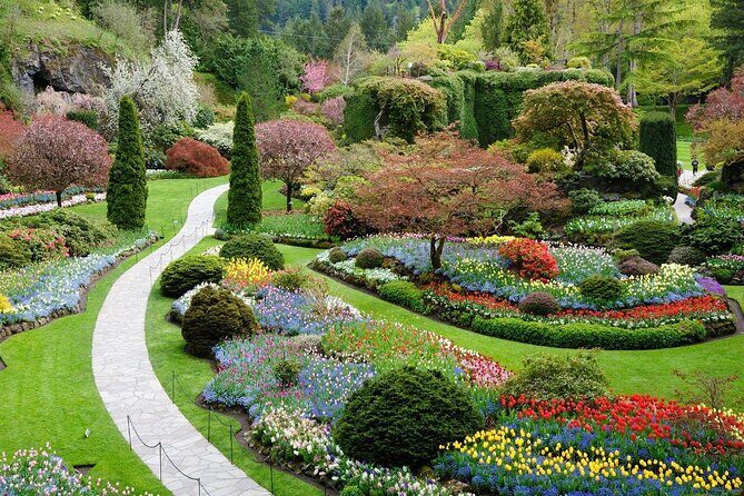 Victoria city and Butchart Gardens - Exploring Victoria and Butchart Gardens: A Practical Review