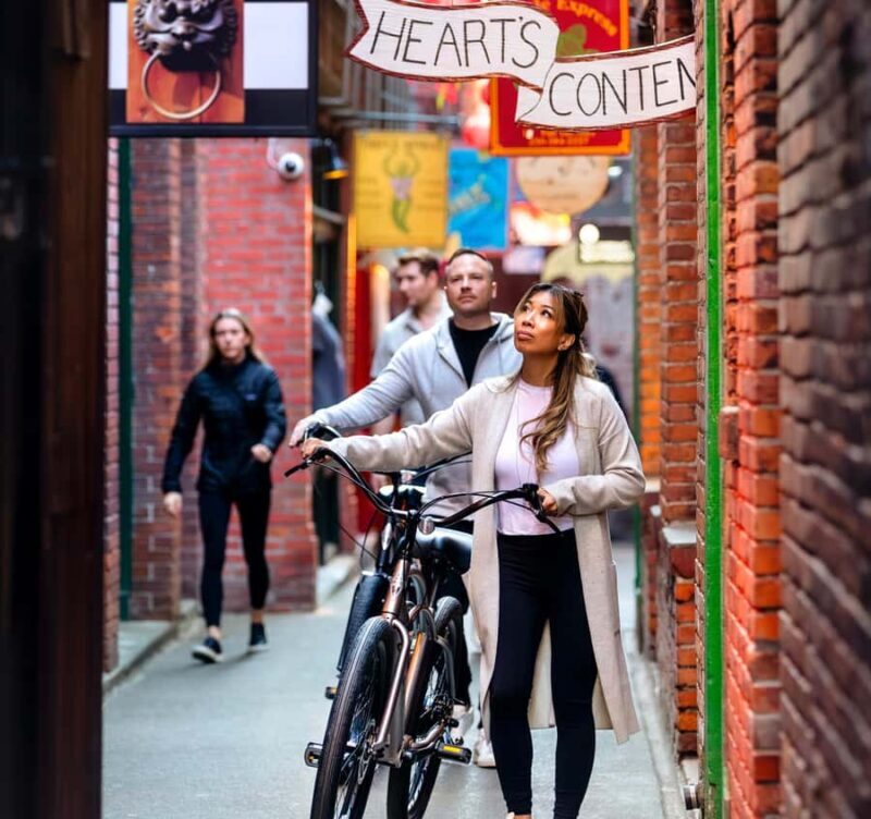 Victoria City Highlights Bike Tour - Castle Hoods & Legends - The Experience and the Guides