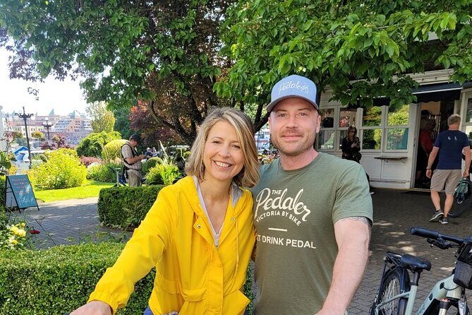 Victoria City Highlights E-Bike Tour - Castle Hoods & Legends - An Introduction to the Victoria E-Bike Tour