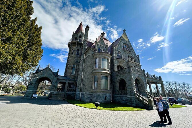 Victoria Private Express Tour for 1 to 3 Guests - Key Points