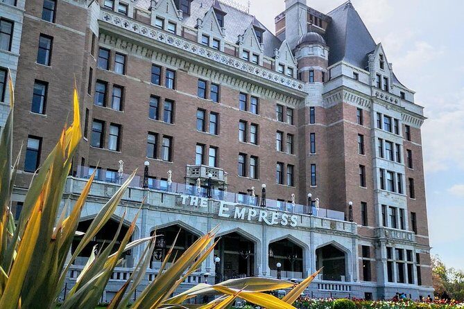 Victoria & The Butchart Gardens:Deluxe City and Garden Experience - Exploring the Itinerary in Detail