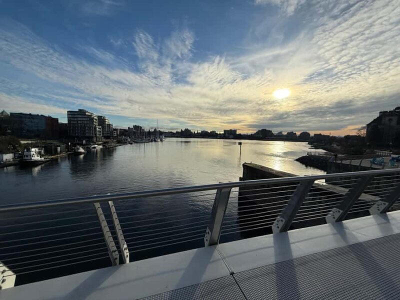 Victoria: Vistas and Views Food Tour with 3-Course Meal - Key Points