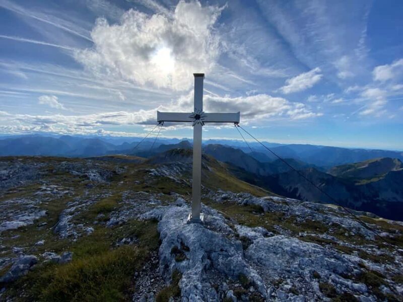 Vienna: 2-day Alpine Mountain Hiking Tour Guide and Transfer - Who Should Consider This Tour?