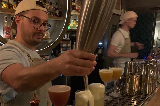 Vienna after Dark Tour: Food, Wine, Cocktails & Local Vibes - The Night in Vienna: Atmosphere and Vibe