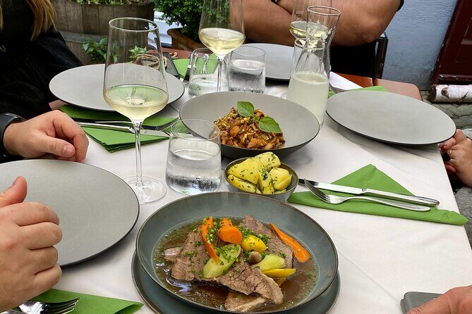 Vienna after Dark Tour: Food, Wine, Cocktails & Local Vibes - Who Will Love This Tour?