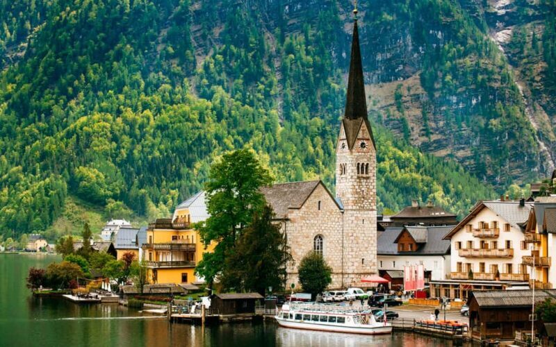 Vienna/Bratislava: Traunkirchen, Hallstatt & Salzburg Tour - Exploring Austria’s Hidden Gems in One Day