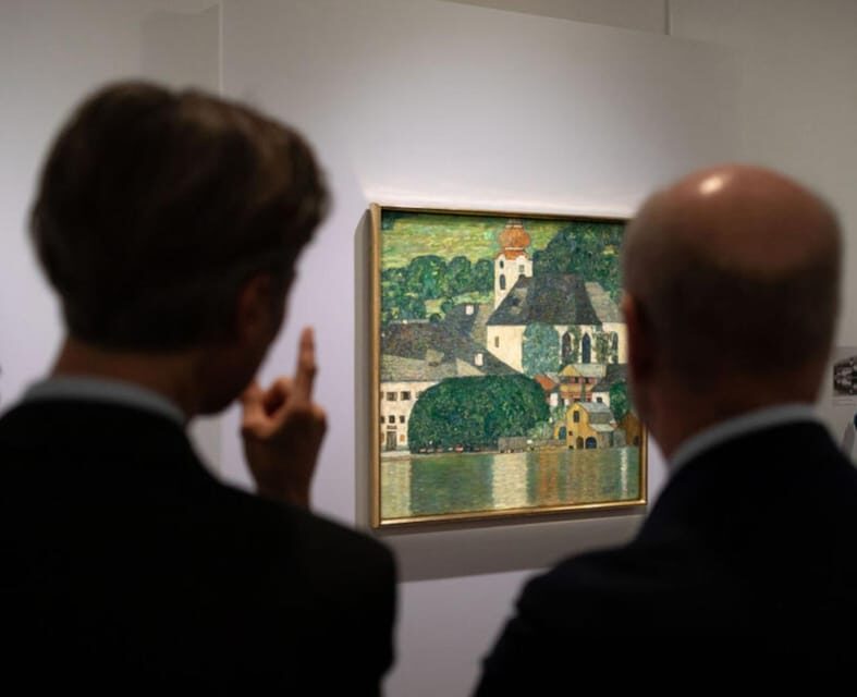 Vienna: City Cruise - Food and Drink on Board