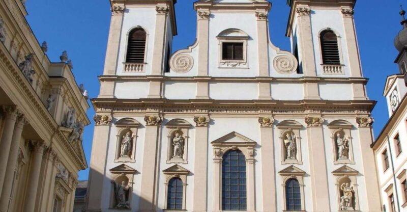 Vienna: Courtyards & Hidden Places Walking Tour - Key Points