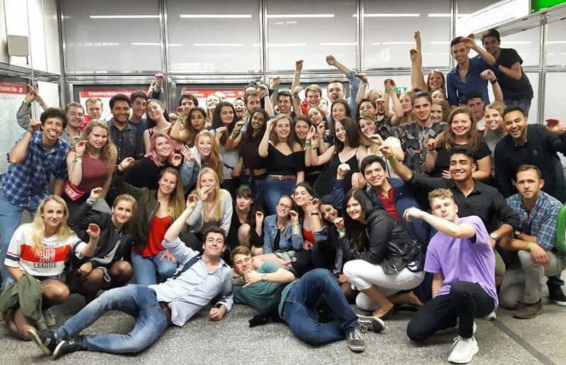 Vienna: Guided Pub Crawl with Club Entry - Key Points