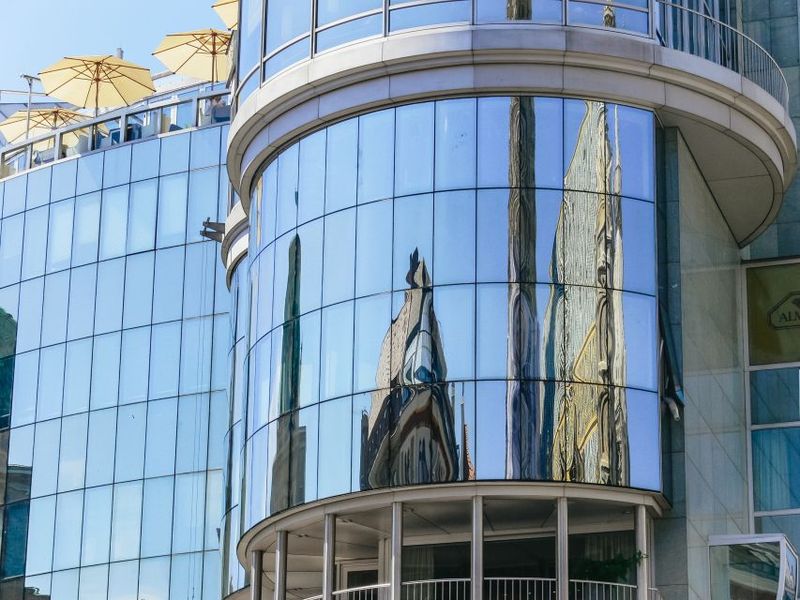 Vienna: Guided Walking Tour of City Center Highlights - Spanish Riding School: Lipizzaner training, explained for normal humans