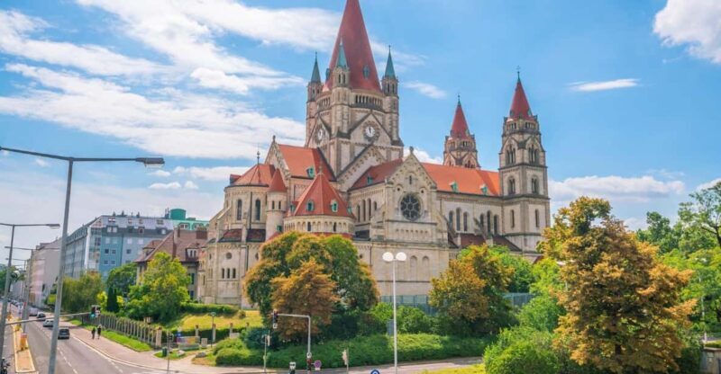 Vienna: Insta-Perfect Walk with a Local - The Itinerary in Detail