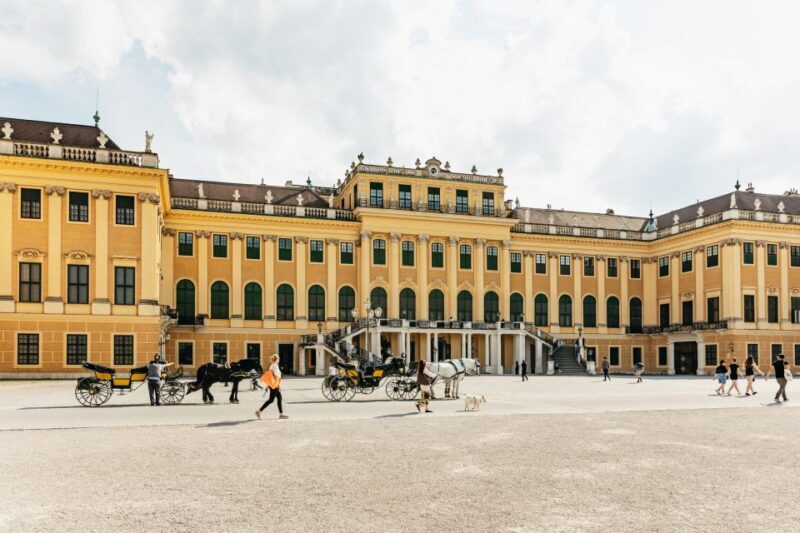 Vienna: Panorama Train Tickets to explore Schönbrunn Palace - FAQ