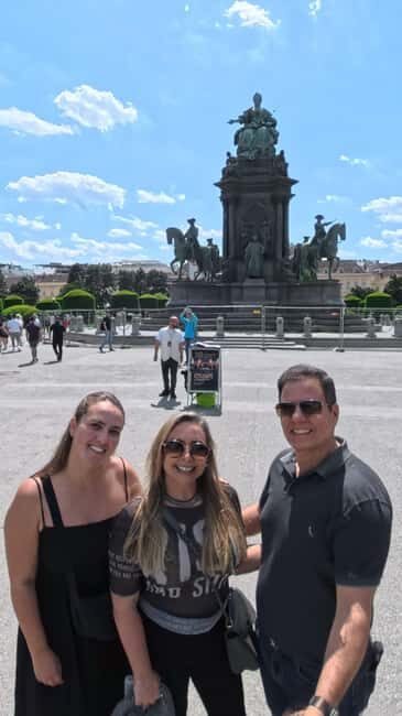 Vienna: Private Walking Tour with a Local - Who are the guides?