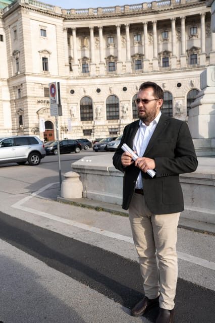 Vienna: Romanian Heritage and Christmas Markets Guided Tour - Final Thoughts