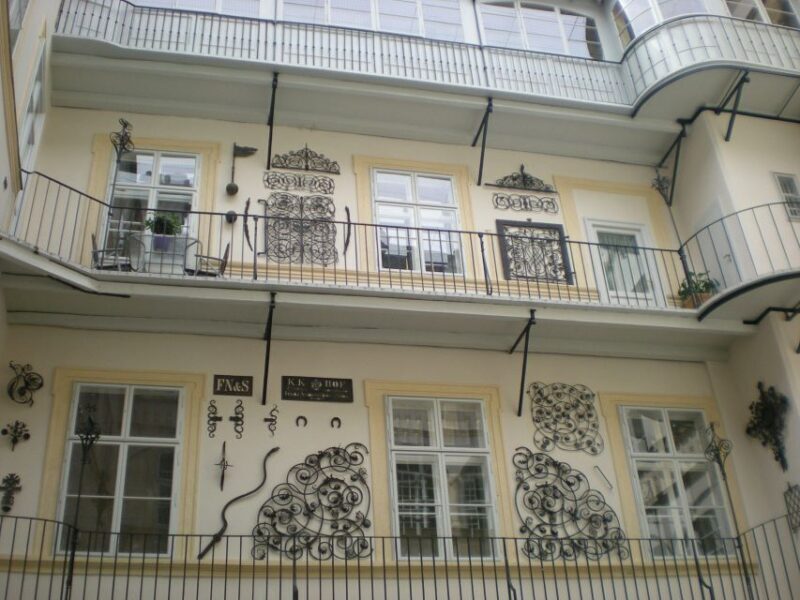 Vienna: Romantic Old Vienna City Walk and Wine Tasting - FAQ