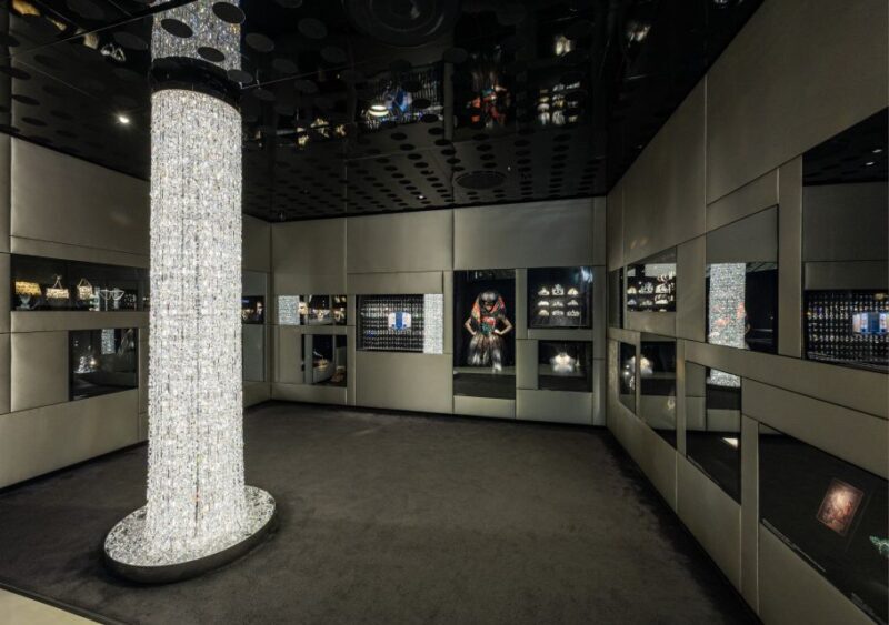 Vienna: Swarovski House Tour with Champagne & Gift - What to Expect When You Arrive