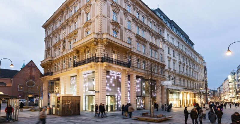 Vienna: Swarovski House Tour with Champagne & Gift - The Champagne & Gift Part