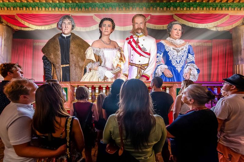 Vienna: Time Travel and Magic Vienna History Tour - The Finish: Simulated Flying Over Vienna