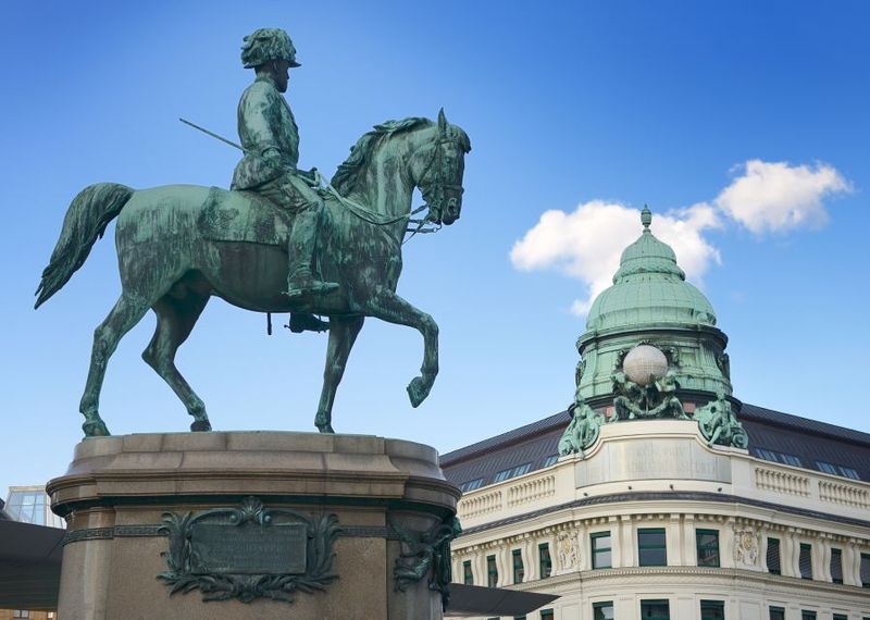 Vienna: World War II Historical Walking Tour - Vienna’s Jewish Community Under Pressure: Fear and Ethnic Rivalry