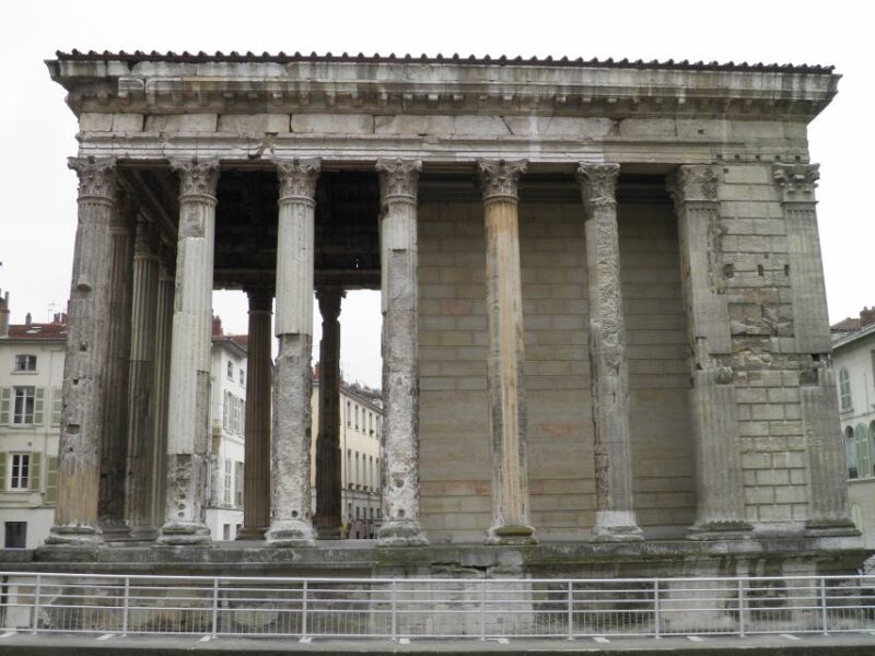 Vienne: Private Walking Tour with Guide - Who Should Consider This Tour?