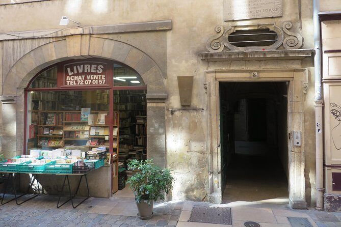 Vieux Lyon Cultural & Historical Walking Guided Tour (English) - Who Should Sign Up?