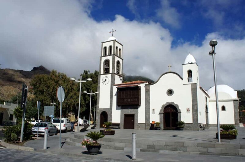 Vigo: Santiago de Compostela Guided Tour with Cathedral - Key Points