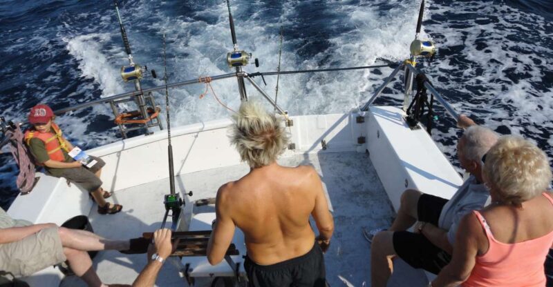 Vilamoura: Algarve Reef Fishing Boat Trip with Gear Included - The Itinerary: From Departure to Return