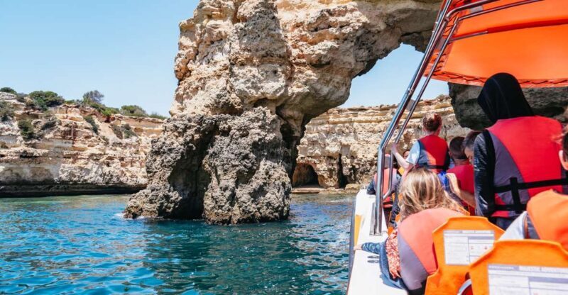 Vilamoura: Benagil Cave Boat Tour with Entry&Dolphin search - Key Points