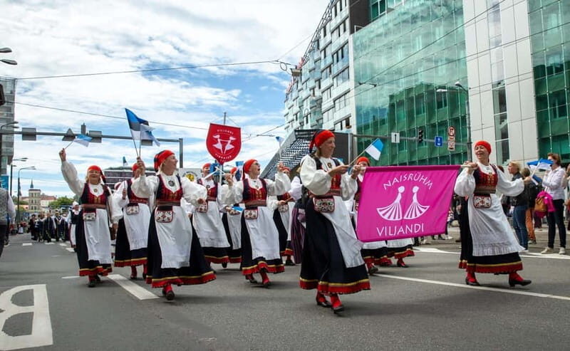 Viljandi: City Highlights Private Walking Tour - Key Points