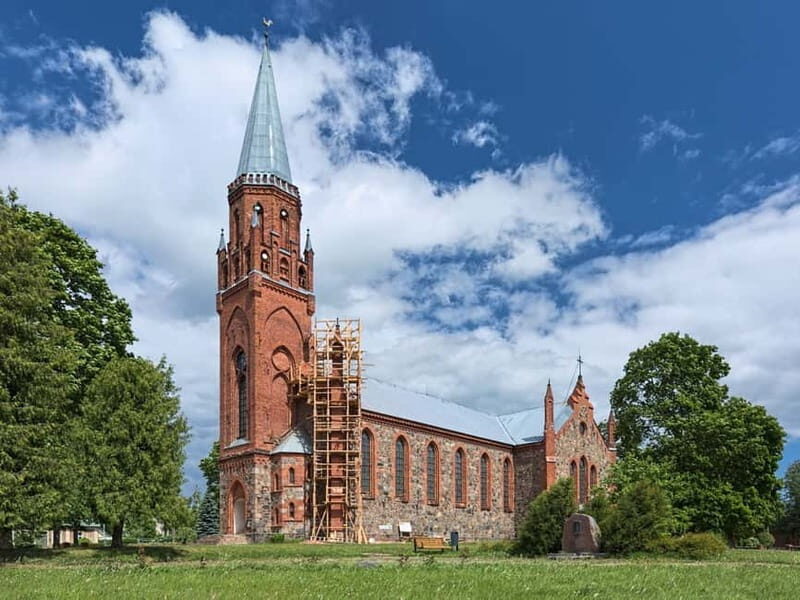 Viljandi: City Highlights Private Walking Tour - Exploring Viljandi Through a Private Guide