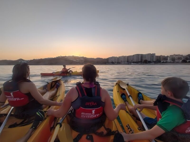 Villajoyosa: Moonlight kayaking and dinner under the stars - A closer look at the experience