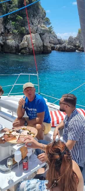 Villeneuve-Loubet: Small group catamaran day cruise - Group Size, Duration, and Flexibility