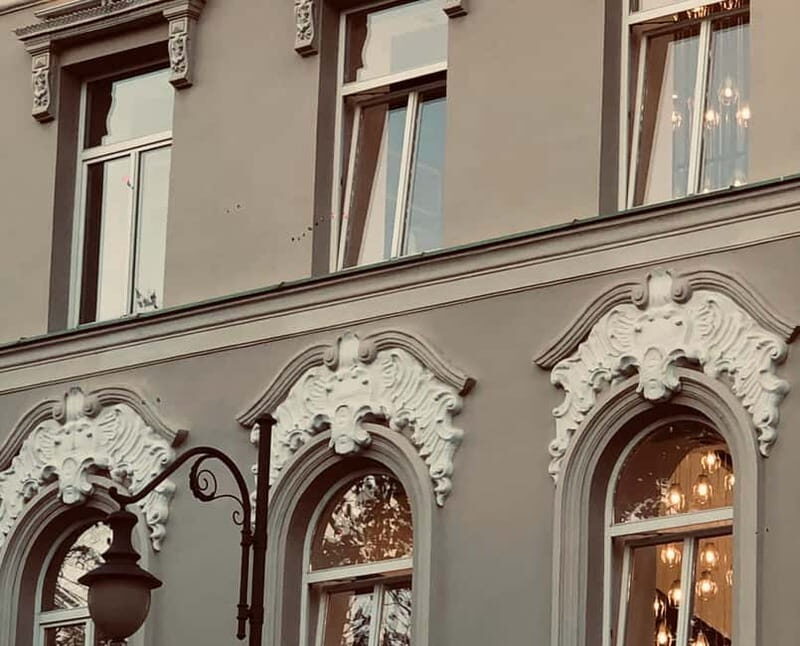 Vilnius: Customized walking day/night tours around Vilnius - Key Points