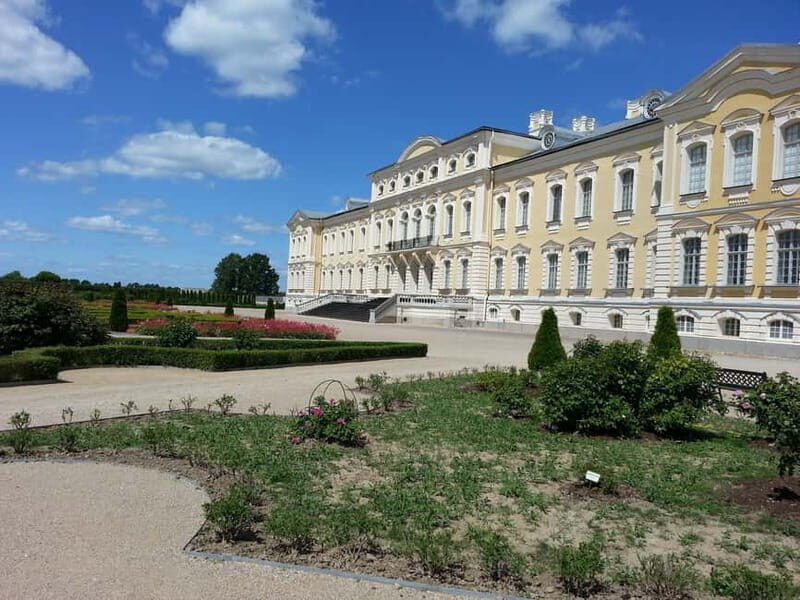 Vilnius: Hill of Crosses, Rundale Palace, Bauska Castle Trip - Key Points