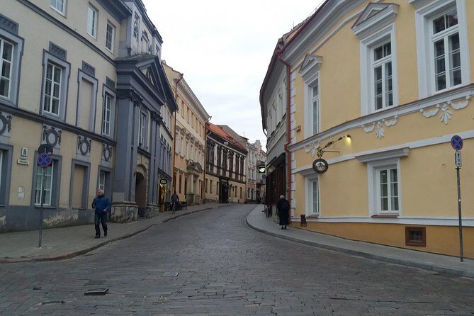 Vilnius: Small group Walking Tour with a Local Guide - A Deep Dive into the Vilnius Walking Tour