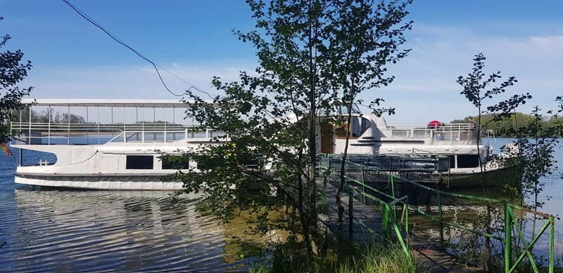 Vilnius: Trakai Castle Half-Day Tour by minivan - Real Traveler Insights