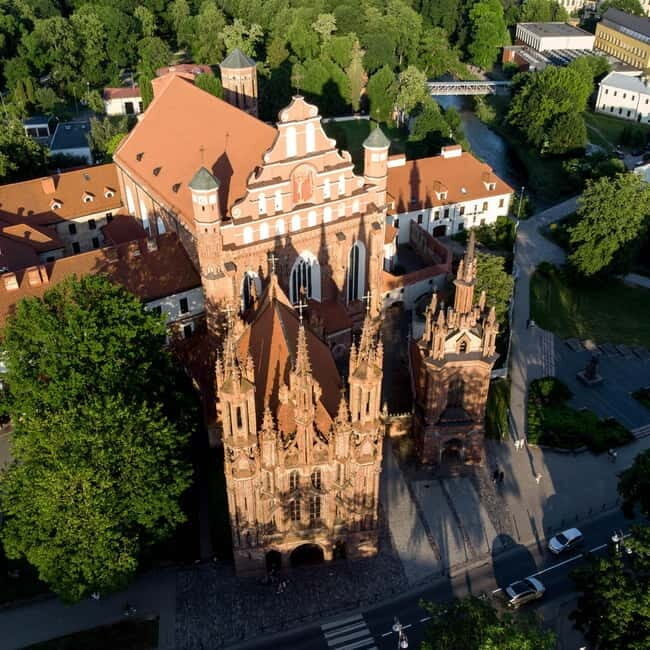 Vilnius: Walking Tour with a Local Guide - Small groups - Practical Considerations