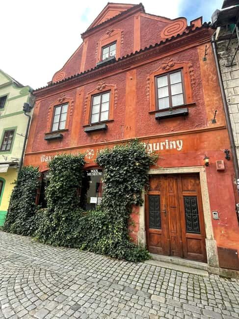 Vilshofen: Cesky Krumlov and Prague Transfer with Tour - Real Traveler Insights