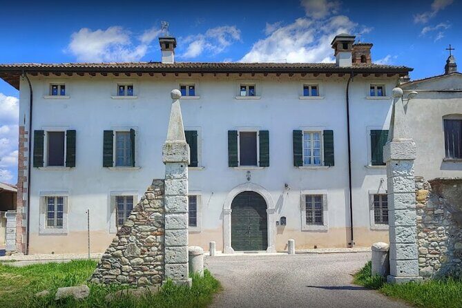 Vineyard Tour and Tasting of Lugana Wines - FAQs